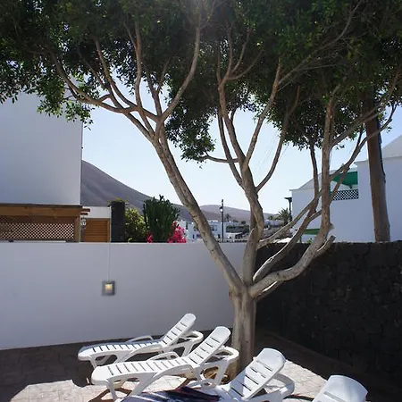 Hébergement de vacances Villa Uga *